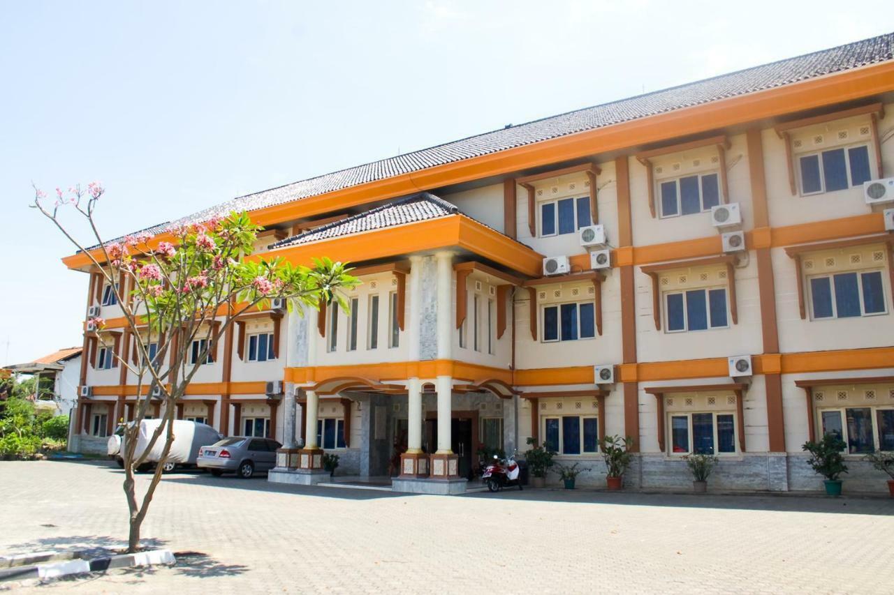 Hotel Wiwi Perkasa 2 Indramayu Exterior foto